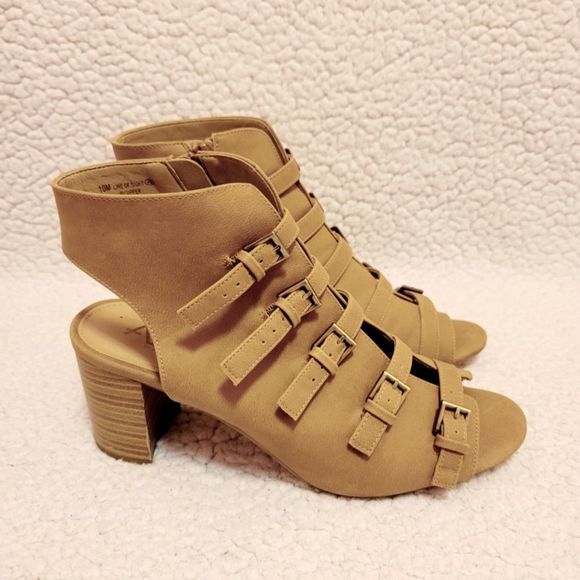 A2 by AEROSOLES Line of Site Bootie - Picture 2 of 8